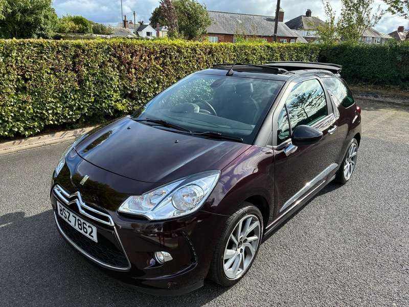 A 2015 CITROEN DS3 PURETECH DSTYLE PLUS A 2015 CITROEN DS3 PURETECH DSTYLE PLUS