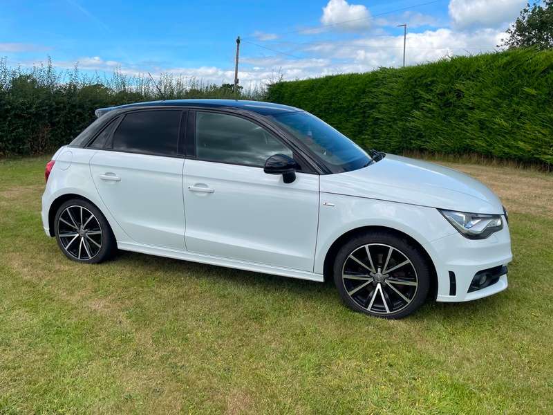 2014 AUDI A1 2014 AUDI A1