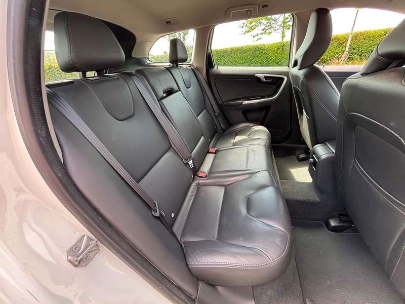 2016 VOLVO XC60 2016 VOLVO XC60