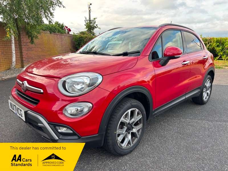 A 2017 FIAT 500X MULTIJET CROSS DIESEL 4x4 A 2017 FIAT 500X MULTIJET CROSS DIESEL 4x4