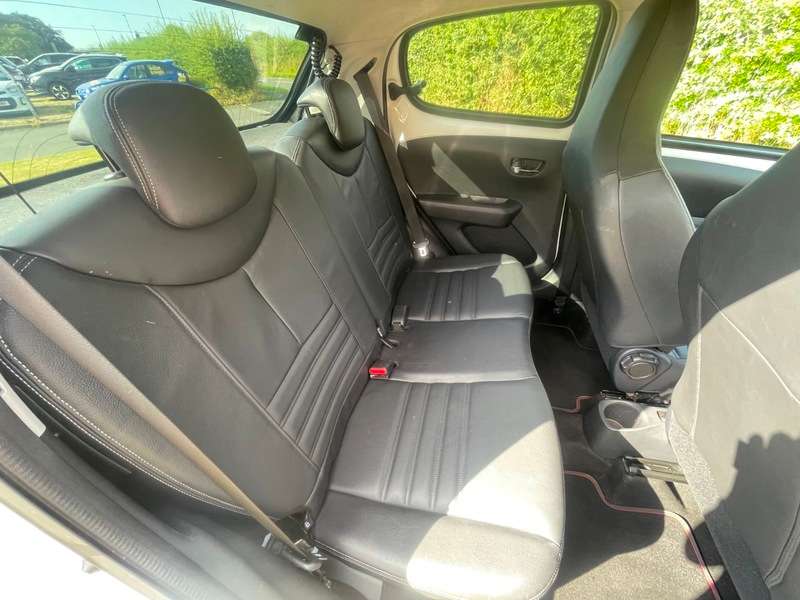2016 PEUGEOT 108 2016 PEUGEOT 108