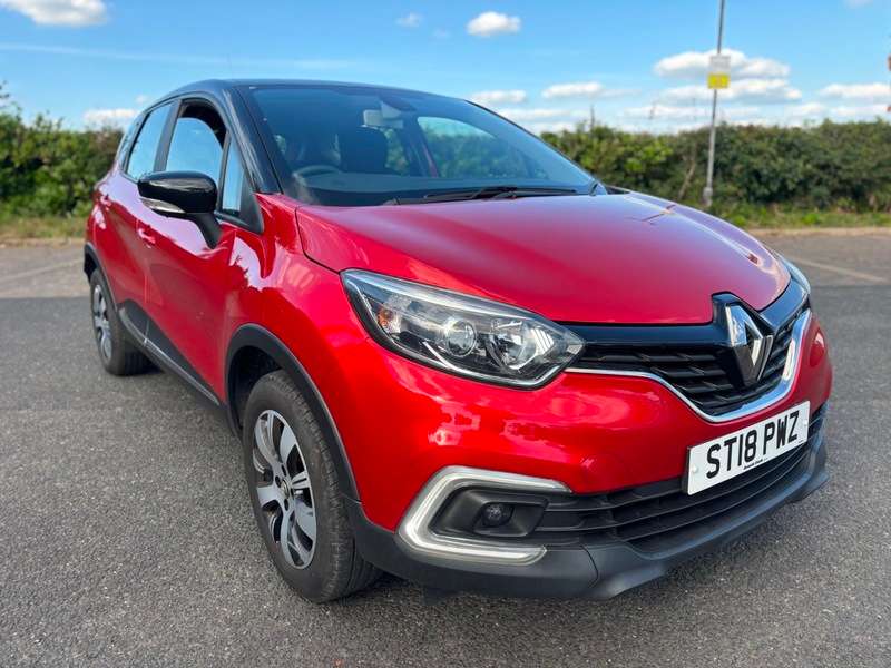 A 2018 RENAULT CAPTUR PLAY TCE A 2018 RENAULT CAPTUR PLAY TCE