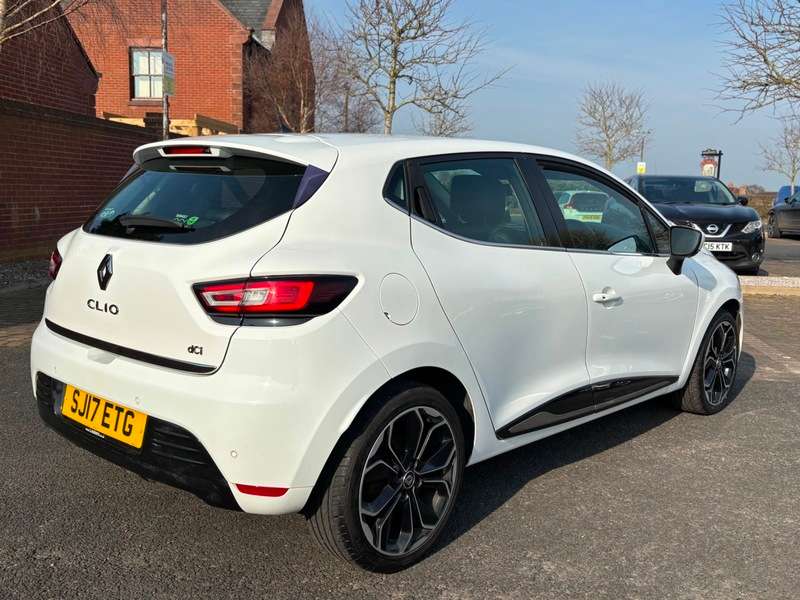 2017 RENAULT CLIO 2017 RENAULT CLIO