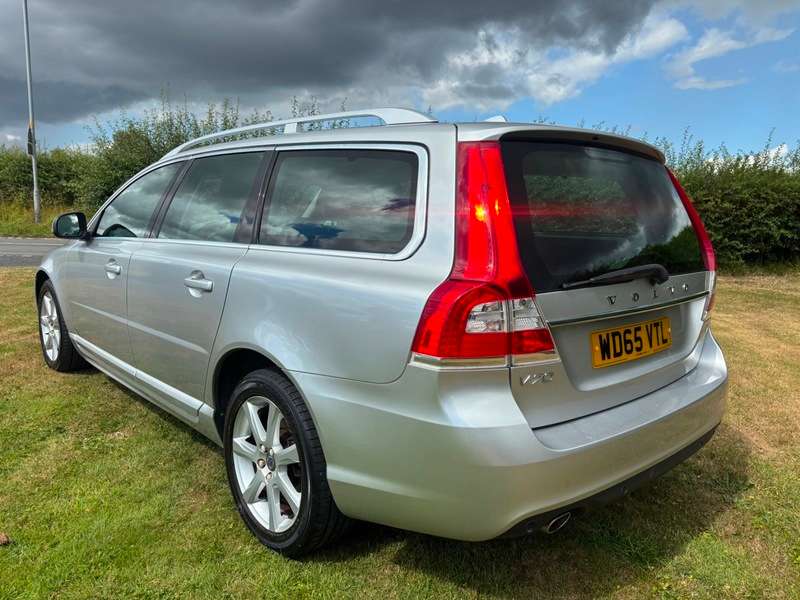 2016 VOLVO V70 2016 VOLVO V70