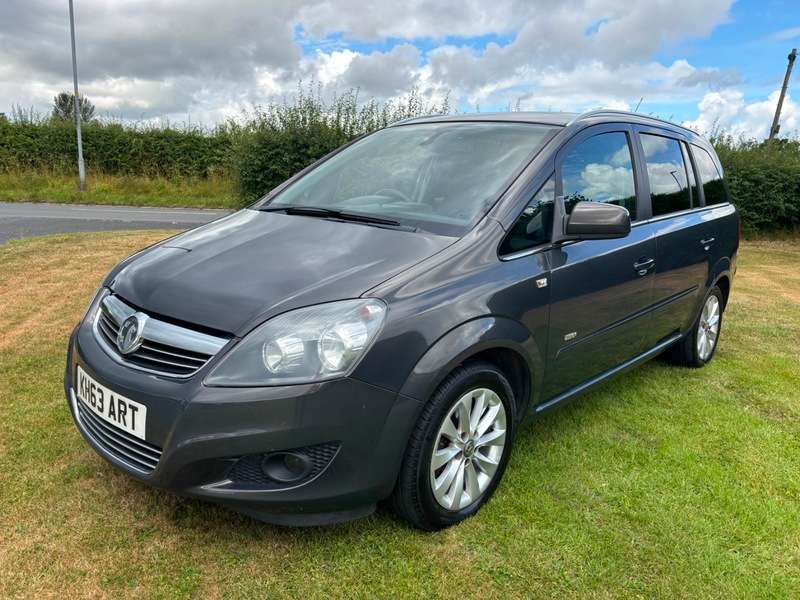 A 2013 VAUXHALL ZAFIRA DESIGN 7 SEATER A 2013 VAUXHALL ZAFIRA DESIGN 7 SEATER