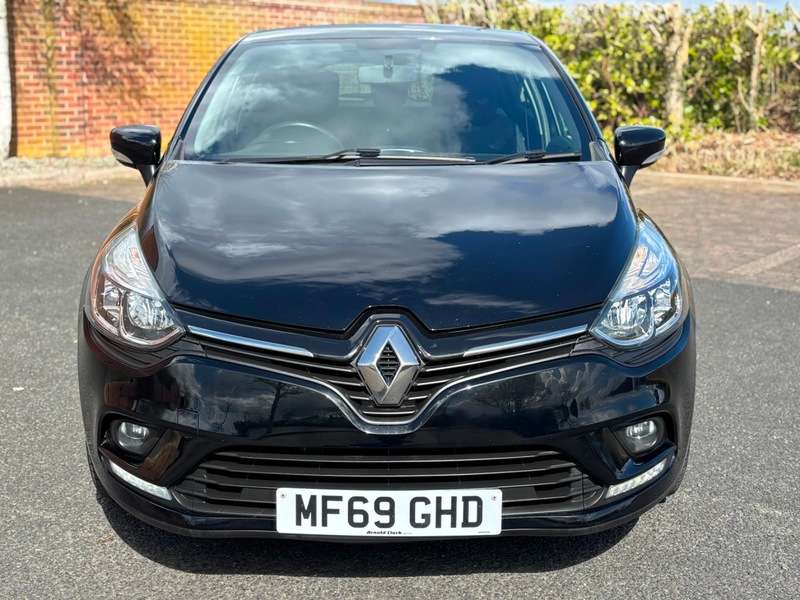 A 2019 RENAULT CLIO ICONIC DCI A 2019 RENAULT CLIO ICONIC DCI