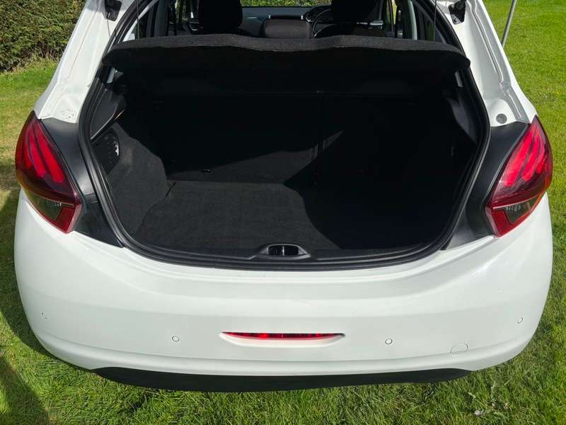 2016 PEUGEOT 208 2016 PEUGEOT 208