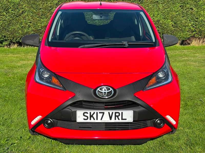 A 2017 TOYOTA AYGO VVT-I X A 2017 TOYOTA AYGO VVT-I X