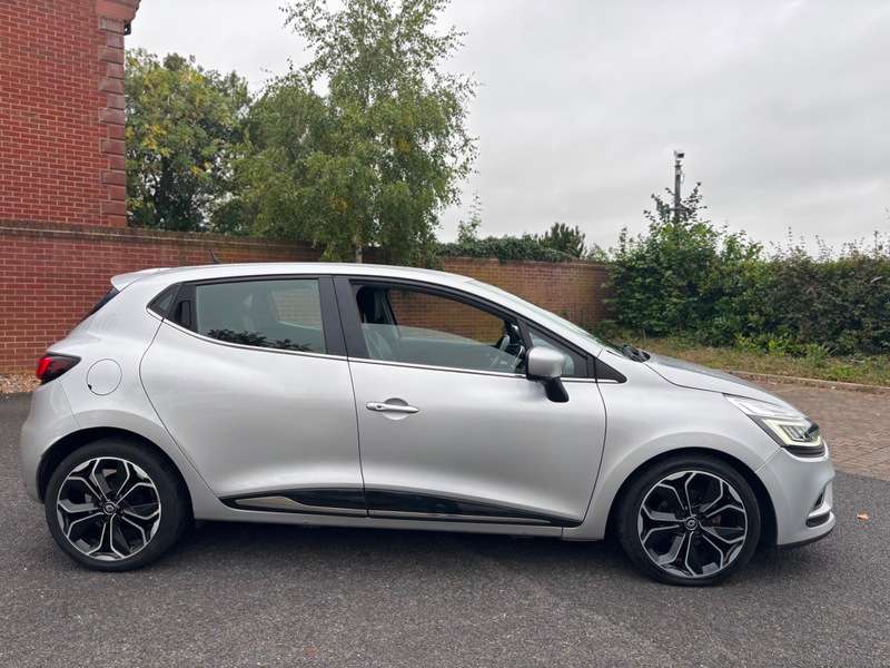 2017 RENAULT CLIO 2017 RENAULT CLIO
