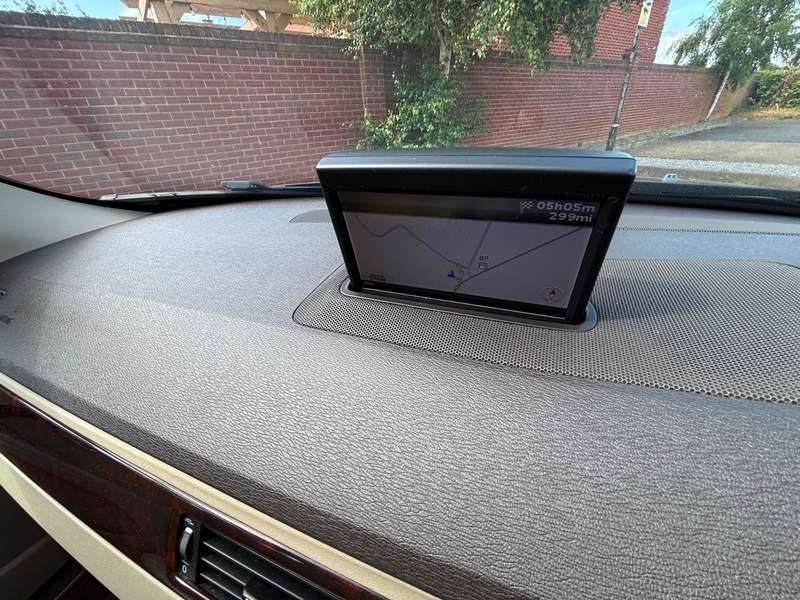 2011 VOLVO XC70 2011 VOLVO XC70