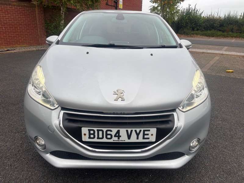 A 2014 PEUGEOT 208 1.6 VTi ALLURE AUTOMATIC 5 DOOR A 2014 PEUGEOT 208 1.6 VTi ALLURE AUTOMATIC 5 DOOR