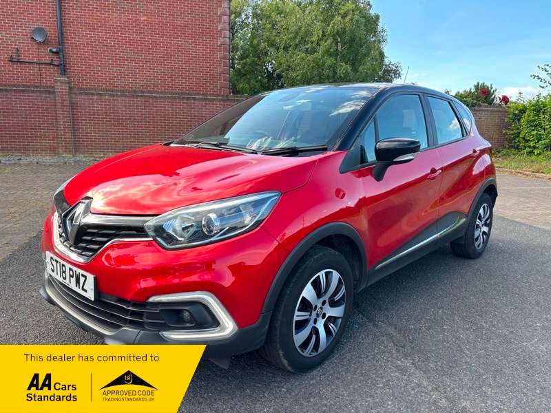 A 2018 RENAULT CAPTUR PLAY TCE A 2018 RENAULT CAPTUR PLAY TCE