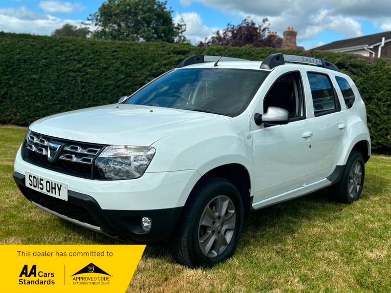 A 2015 DACIA DUSTER LAUREATE DCI 6 Speed A 2015 DACIA DUSTER LAUREATE DCI 6 Speed