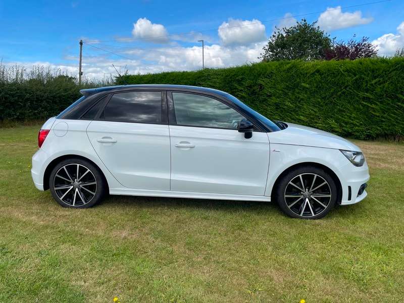 2014 AUDI A1 2014 AUDI A1