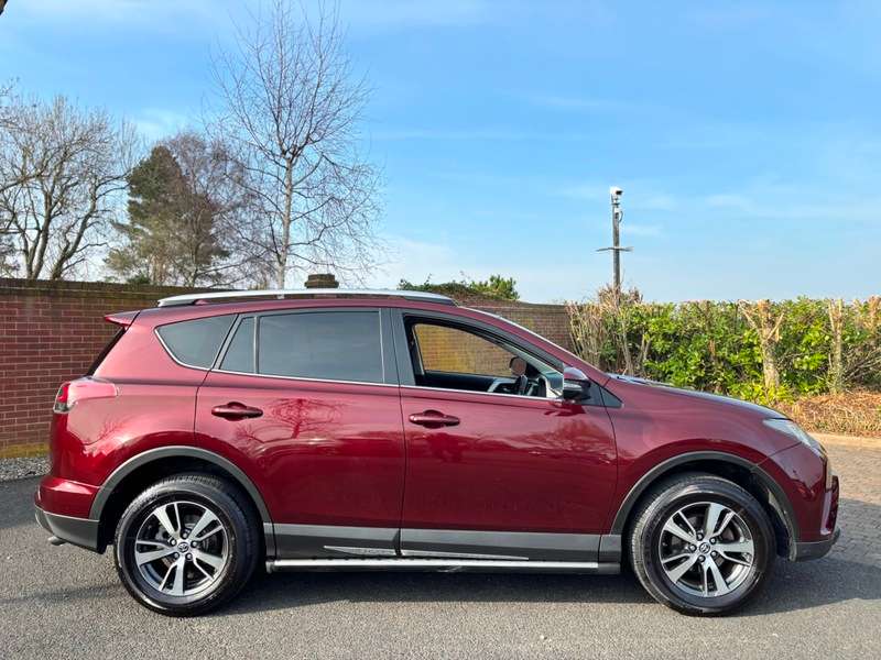 A 2017 TOYOTA RAV4 D-4D BUSINESS EDITION 4x2 DIESEL A 2017 TOYOTA RAV4 D-4D BUSINESS EDITION 4x2 DIESEL