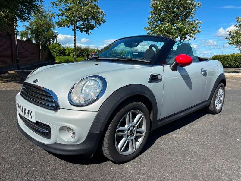 A 2014 MINI ROADSTER COOPER A 2014 MINI ROADSTER COOPER