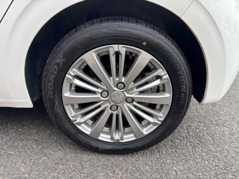 2016 PEUGEOT 208 2016 PEUGEOT 208