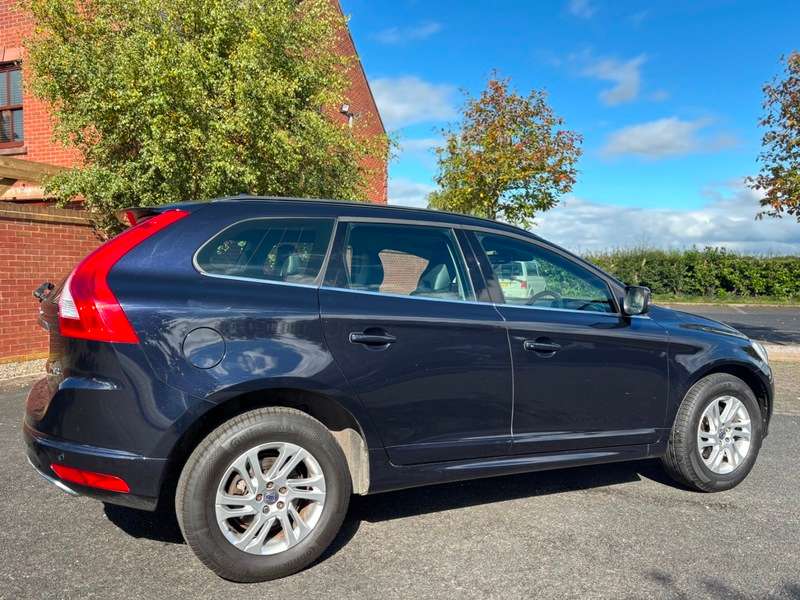 2017 VOLVO XC60 2017 VOLVO XC60