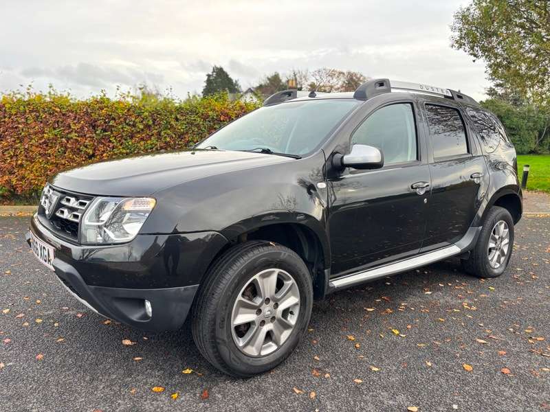 A 2016 DACIA DUSTER LAUREATE 1.5 dCi 110 BHP 4X4 A 2016 DACIA DUSTER LAUREATE 1.5 dCi 110 BHP 4X4