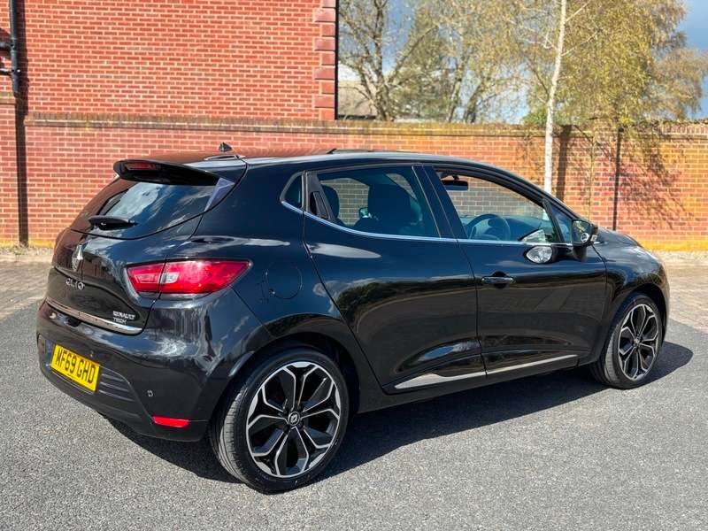 2019 RENAULT CLIO 2019 RENAULT CLIO