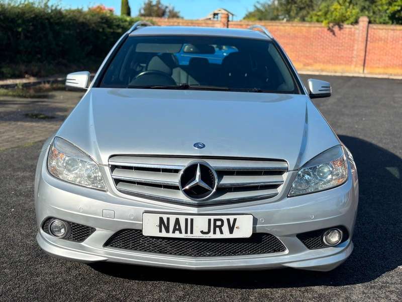 A 2011 MERCEDES C CLASS C220 CDI BLUEEFFICIENCY SPORT ESTATE AUTOMATIC A 2011 MERCEDES C CLASS C220 CDI BLUEEFFICIENCY SPORT ESTATE AUTOMATIC