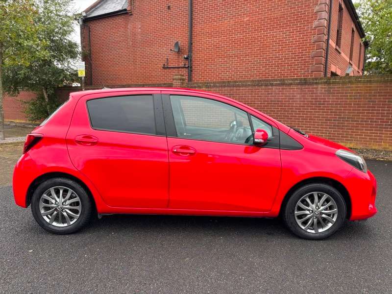 2017 TOYOTA YARIS 2017 TOYOTA YARIS