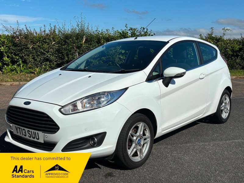 A 2013 FORD FIESTA ZETEC AUTOMATIC A 2013 FORD FIESTA ZETEC AUTOMATIC