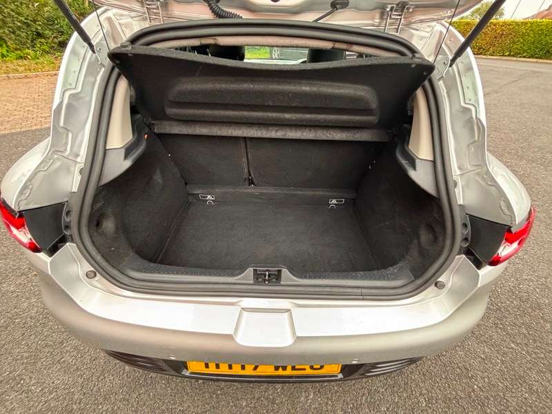2017 RENAULT CLIO 2017 RENAULT CLIO