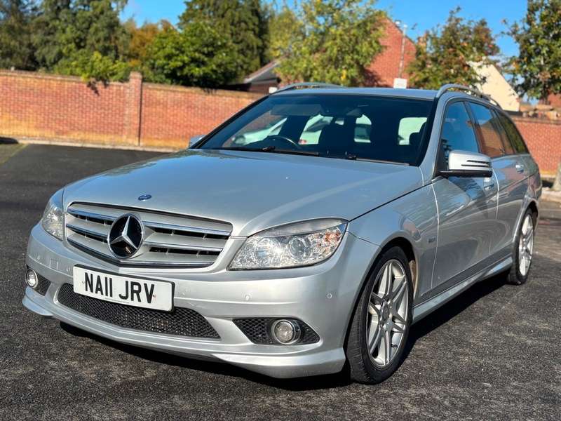 A 2011 MERCEDES C CLASS C220 CDI BLUEEFFICIENCY SPORT ESTATE AUTOMATIC A 2011 MERCEDES C CLASS C220 CDI BLUEEFFICIENCY SPORT ESTATE AUTOMATIC