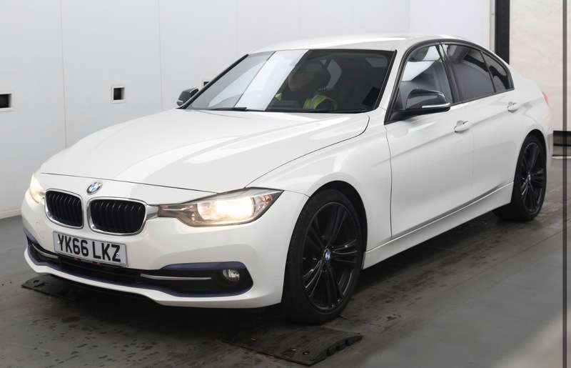 A 2016 BMW 3 SERIES 320d SPORT A 2016 BMW 3 SERIES 320d SPORT