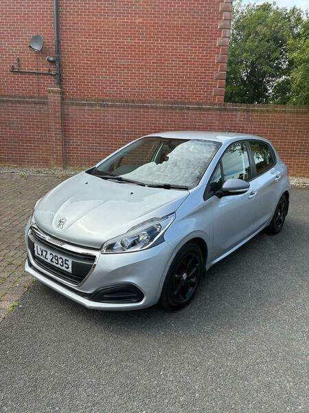 A 2017 PEUGEOT 208 ACTIVE 2017 A 2017 PEUGEOT 208 ACTIVE 2017