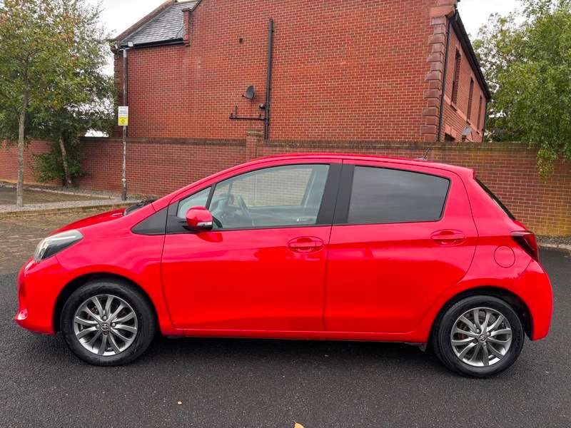 2017 TOYOTA YARIS 2017 TOYOTA YARIS