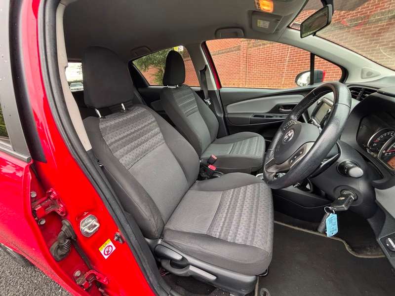 2017 TOYOTA YARIS 2017 TOYOTA YARIS