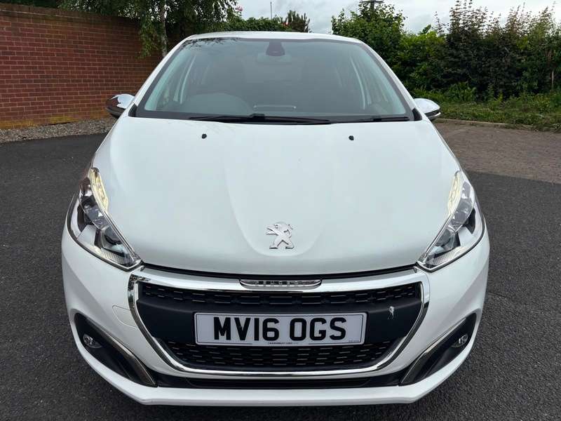 A 2016 PEUGEOT 208 BLUE HDI ALLURE DIESEL A 2016 PEUGEOT 208 BLUE HDI ALLURE DIESEL