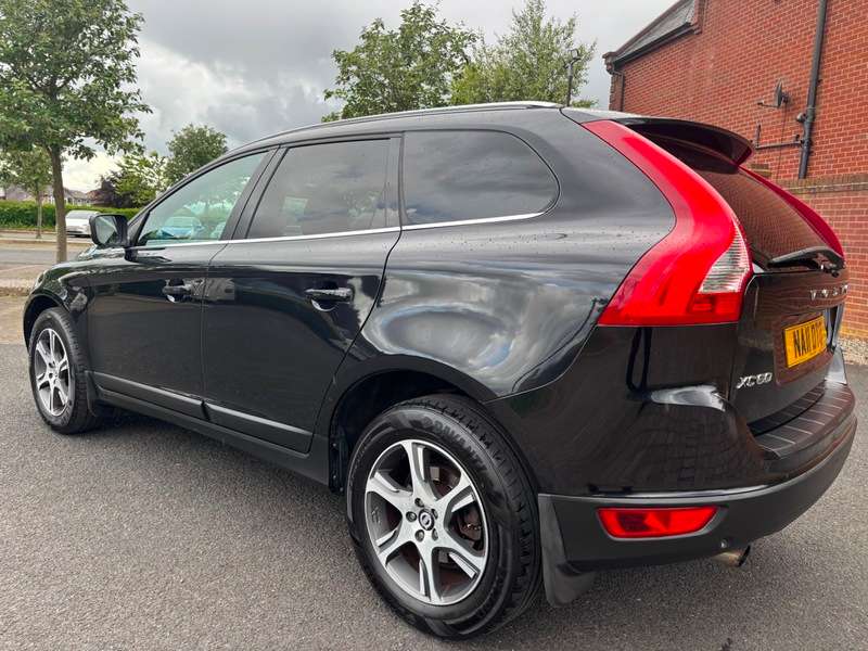 2011 VOLVO XC60 2011 VOLVO XC60