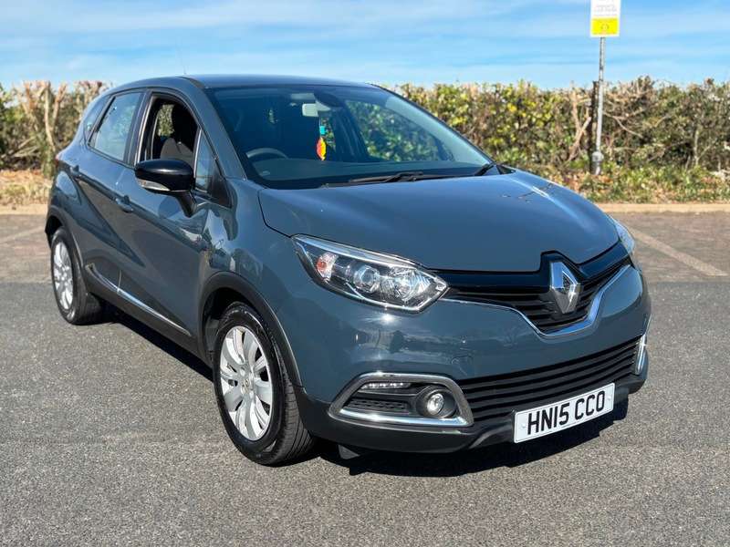 A 2015 RENAULT CAPTUR EXPRESSION PLUS ENERGY DCI DIESEL£20 TAX A 2015 RENAULT CAPTUR EXPRESSION PLUS ENERGY DCI DIESEL£20 TAX