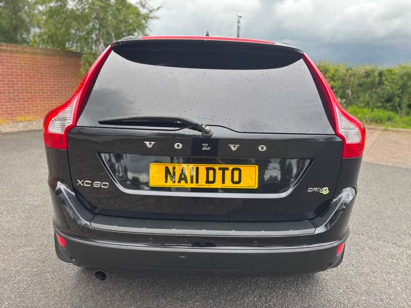 2011 VOLVO XC60 2011 VOLVO XC60