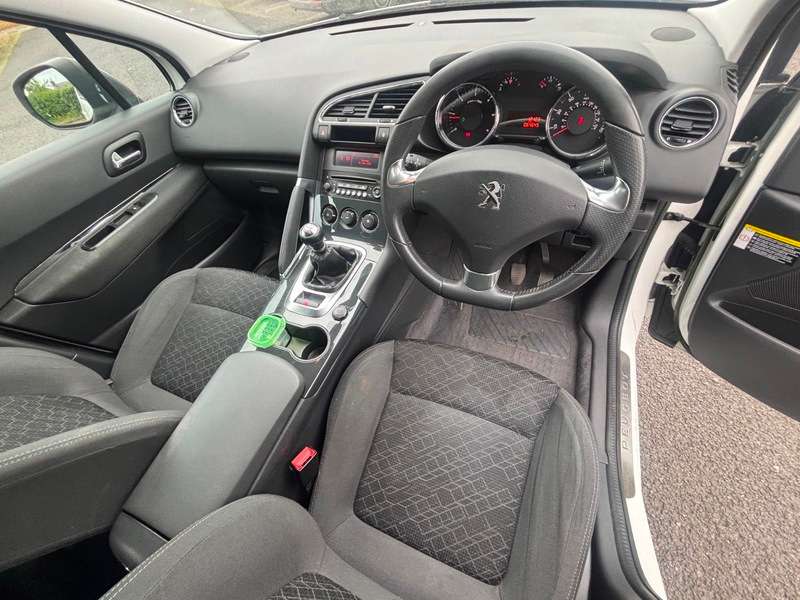 2014 PEUGEOT 3008 2014 PEUGEOT 3008
