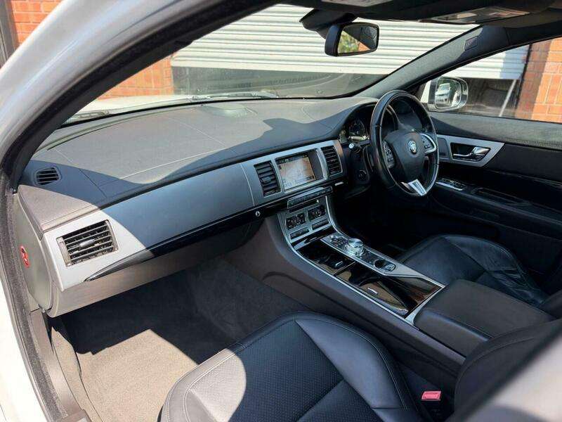 2014 JAGUAR XF 2014 JAGUAR XF