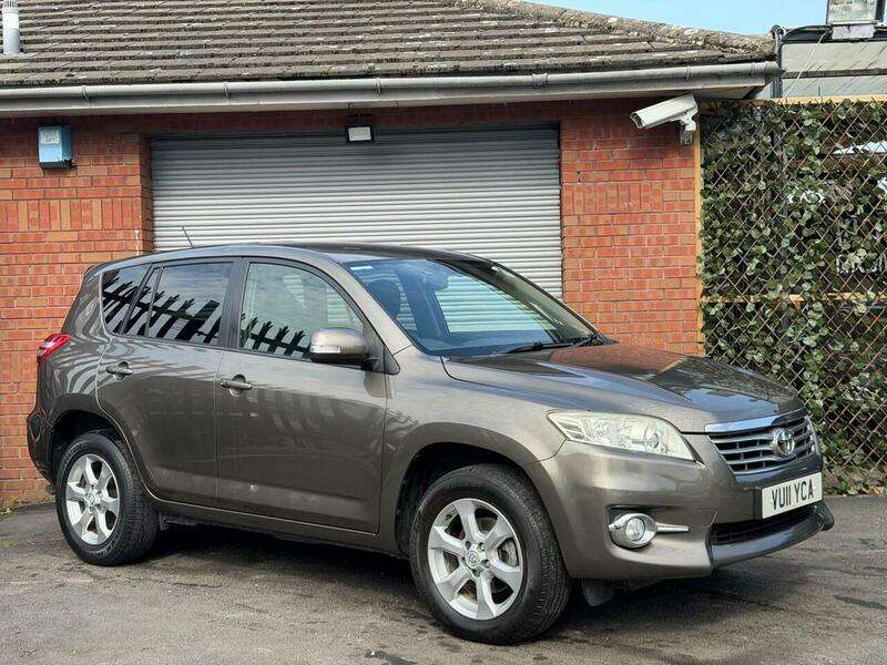 A 2011 TOYOTA RAV4 2.2 D-4D XT-R 4WD Euro 5 5dr A 2011 TOYOTA RAV4 2.2 D-4D XT-R 4WD Euro 5 5dr