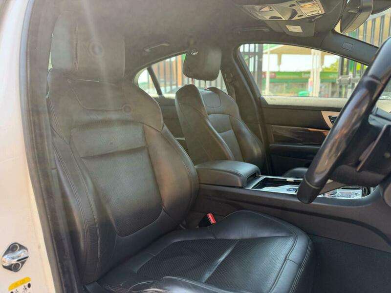 2014 JAGUAR XF 2014 JAGUAR XF