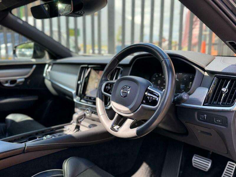 2020 VOLVO V90 2020 VOLVO V90