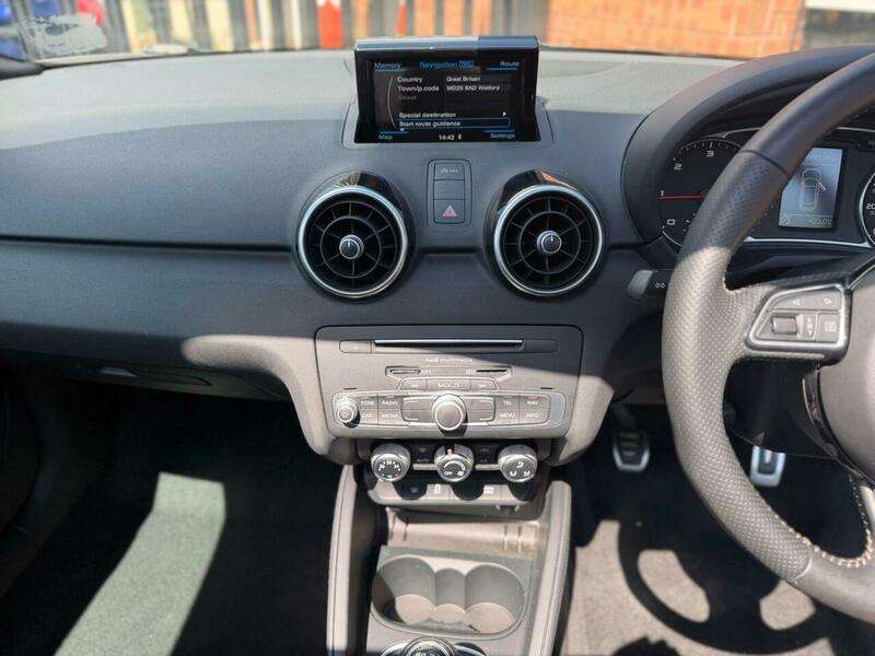 2015 AUDI A1 2015 AUDI A1