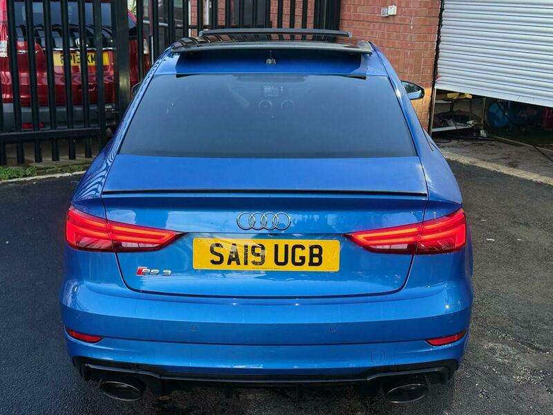 null AUDI RS3 null AUDI RS3