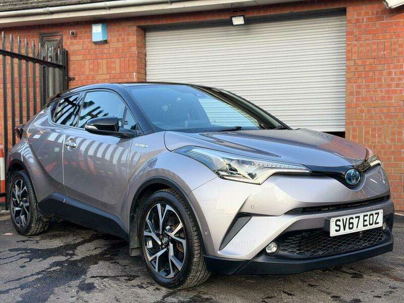 A 2017 TOYOTA C-HR 1.8 VVT-h Dynamic SUV 5dr Petrol Hybrid CVT Euro 6 (s/s) (122 ps) A 2017 TOYOTA C-HR 1.8 VVT-h Dynamic SUV 5dr Petrol Hybrid CVT Euro 6 (s/s) (122 ps)