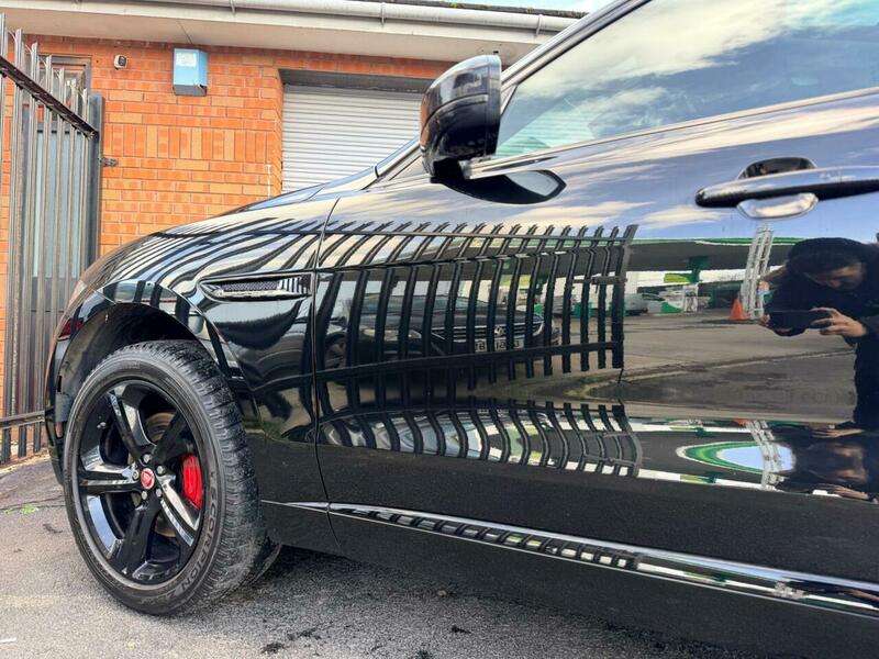 2017 JAGUAR F-PACE 2017 JAGUAR F-PACE