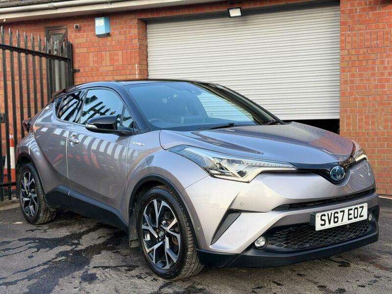 A 2017 TOYOTA C-HR 1.8 VVT-h Dynamic SUV 5dr Petrol Hybrid CVT Euro 6 (s/s) (122 ps) A 2017 TOYOTA C-HR 1.8 VVT-h Dynamic SUV 5dr Petrol Hybrid CVT Euro 6 (s/s) (122 ps)