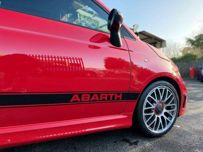 2017 ABARTH 595 2017 ABARTH 595