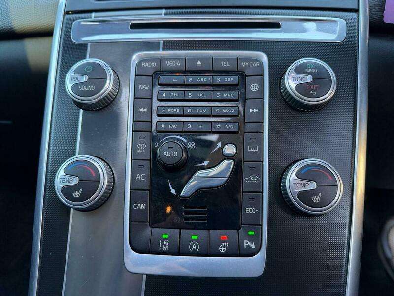 2015 VOLVO XC60 2015 VOLVO XC60