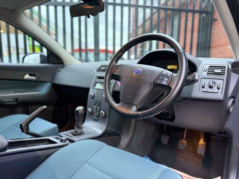 2011 VOLVO C30 2011 VOLVO C30